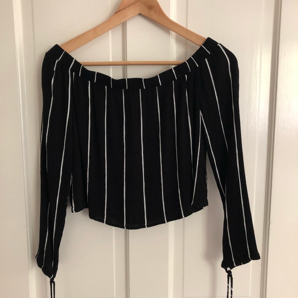 Black and white crop top